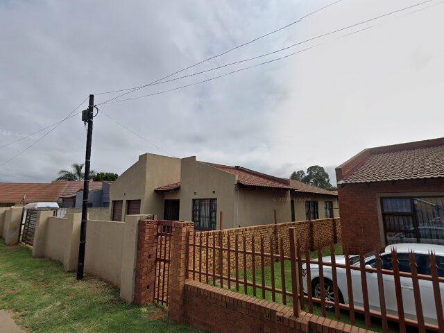 Erf 805 Spruit View Extension 1 Township, Also Known As 805 Spharanyane Street, Spruitview, Katlehong