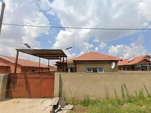 Erf 7363 Roodekop Extension 31 Township, Also Known As 7363 (24) Kagiso Crescent, Roodekop Extension 31
