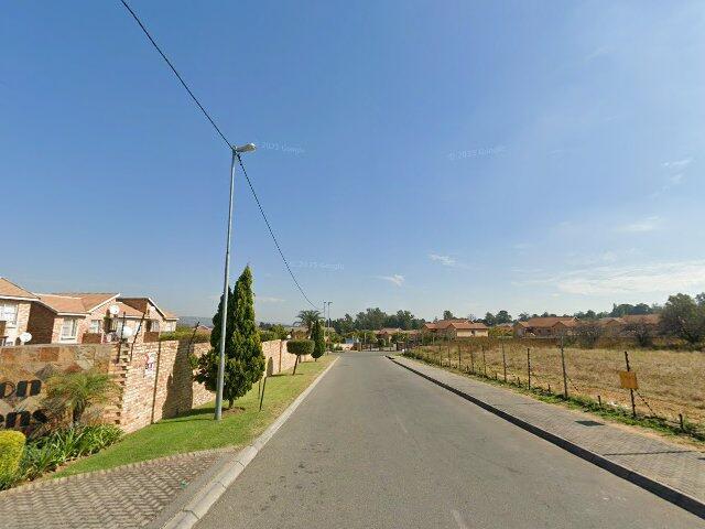 Section No. 11, Sagewood, 11 Sagewood, Setter Street, Honeypark Ext 20, Roodepoort