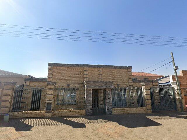 Erf 6756 Lenasia Extension 6 Township, 19 Pine Avenue, Lenasia Ext 6