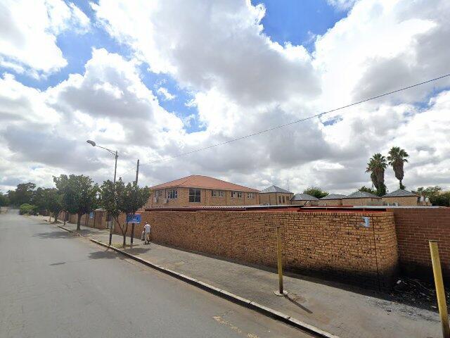 Section No. 7, Saramay Hof, Unit 7 Saramay Hof, 34 Pollock Street, Randfontein