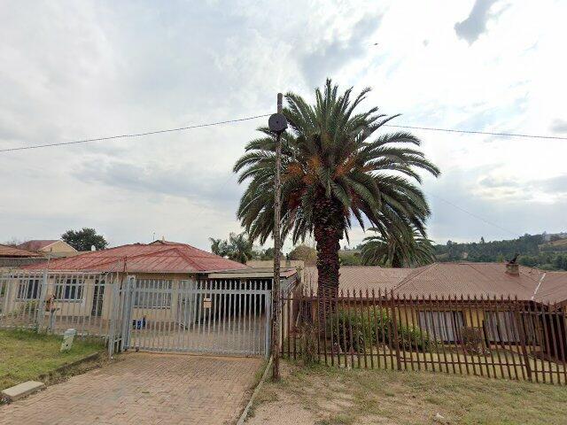 Erf 721, Wentworth Park Township, Registration Division I.Q., The Province Of Gauteng, In Extent 833 Square Metres, (Also Known As: 17 Wentworth Street, Wentworth Park, Krugersdorp, Gauteng)