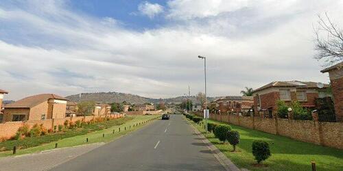 Unit 24, Rosemount Body Corporate, Van Der Kloof Road, Willowbrook, Roodepoort, Roodepoort, 1724