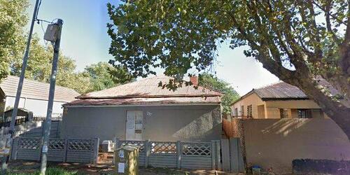 3 Bathroom House