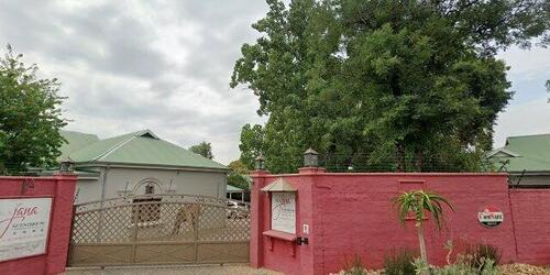 20 Room House
