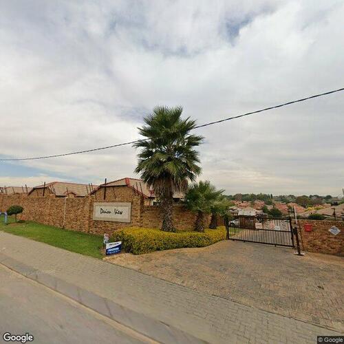 Section 20 Devion View, Known As 20 Devion View, Saayman Road, Hoineydew Manor Ext 29, Roodepoort thumbnail