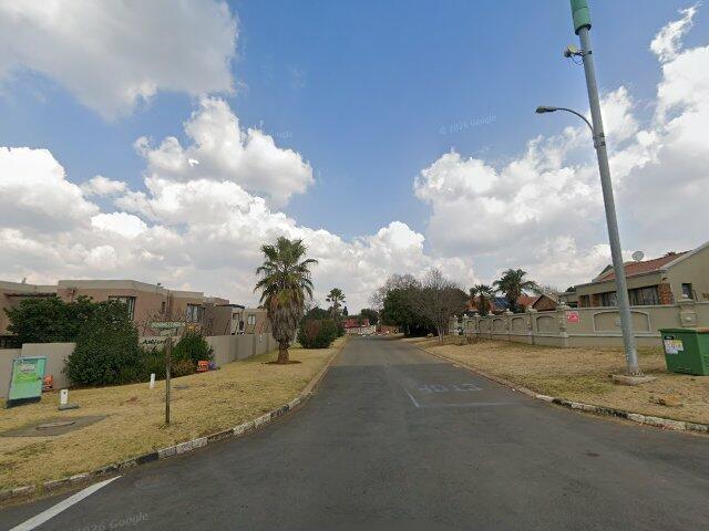 Flat Number 8 (Unit Number 8), Keystone, Cnr Laubscher & Donnington Str, Glenvista Ext 4