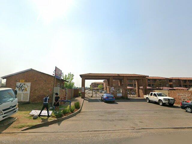 Section No. 140, Johntilly Mews, Unit 140 (Door 140) Johntilly Mews, 4 Madeley Street, Hughes, Boksburg