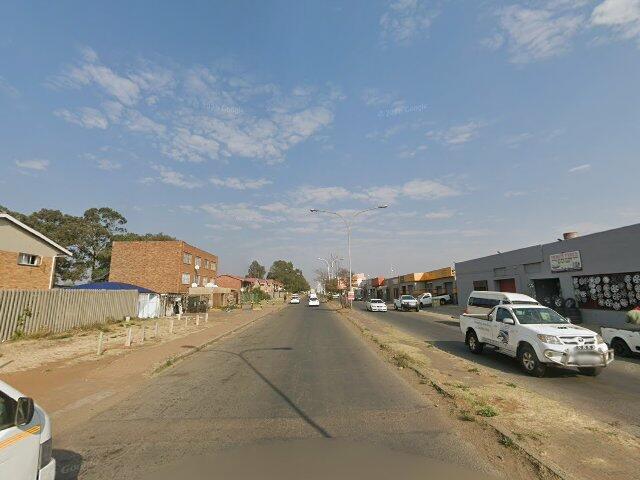 Section No 41, Golden Oaks, Comet Extension 6 Township, Ekurhuleni Metropolitan Municipality, Door 41 Golden Oaks, Cnr Pretoria Road And Cason Road, Comet, Boksburg