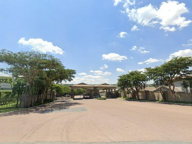 Erf 918 Barbeque Downs Extension 29 Township, Registration Division J.R., Gauteng; Physical Address: 918 Woodlands Estate, 20 Candican Road, Barbeque Downs, Midrand