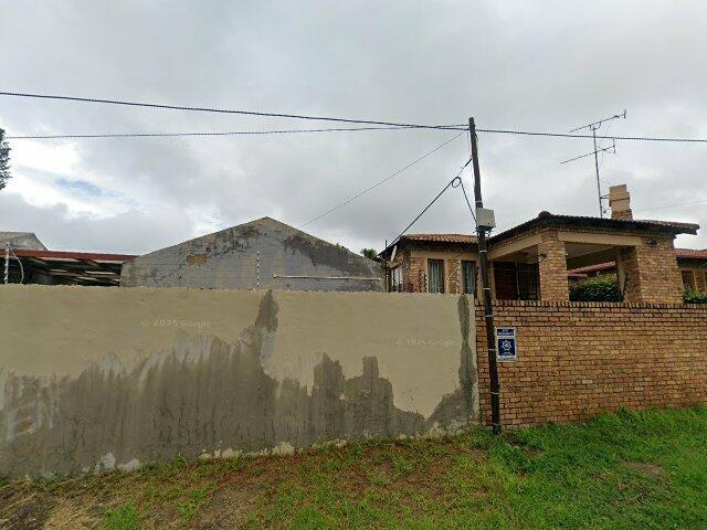 Section 8, Potters Green, 12 A Mayer Street, Albertville, Johannesburg
