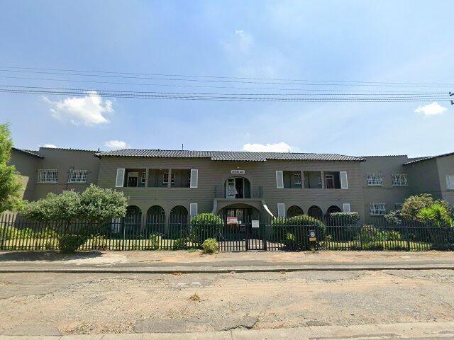 Section 21 Leconfield Court, 11 Sinclair Road, Lambton, Gauteng Province