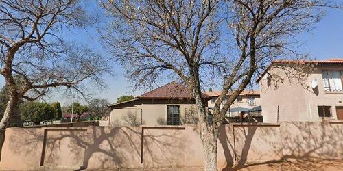 Section No. 4, Scheme Known As Naveh, Erf 1885 Rensburg Township, Local Authority: Lesedi Local Municipality, Also Known As Unit 4 Naveh, 14 Eugene Marais Street, Rensburg, Heidelberg