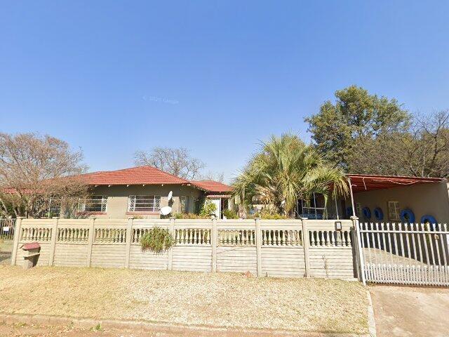 Erf 401 Vredefort (Extension 2), District Vredefort Province Free State, Also Known As 5 Green Street, Vredefort Extension 2, Free State