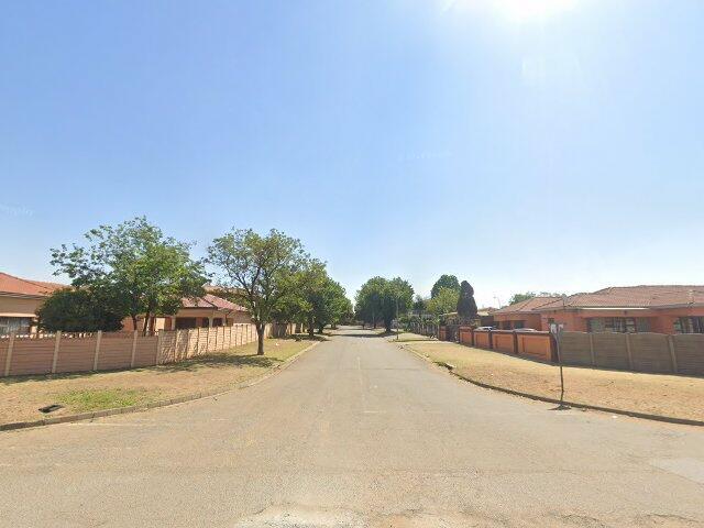 Portion 30 Of Erf 531 Vanderbijl Park Central East No 3 Township, 30 Maclear Flats (30 Ibali Complex), Maclear Street, Vanderbijlpark Ce 3