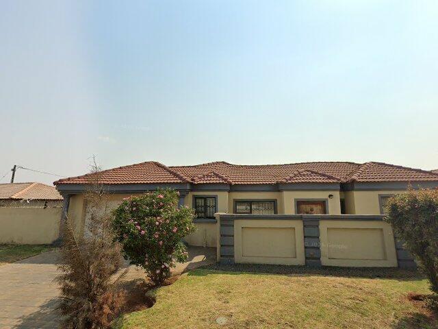 Erf 8840 Vosloorus Extension 13 Township, 8840 Tsiluvhari Street, Vosloorus Extension 13, Rusloo