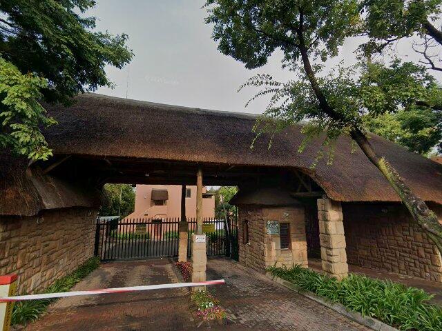 Section No 33 As Shown And More Fully Described On Sectional Plan Ss631/2004 In The Scheme Known As Ilanga, Unit 33 Ilanga, 2 Eldoret Street, Sunninghill Extension 106, Sandton