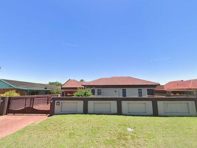 Erf 847 Vanderbijl Park South East No 6 Township, 55 Moffat Street, Vanderbijlpark