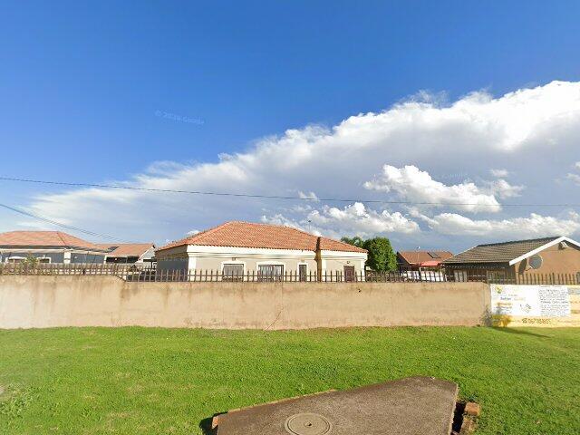 Unit 33, Ss Chessington, 4942 West Central Road, Dawn Park Extension 42, Boksburg, 1459