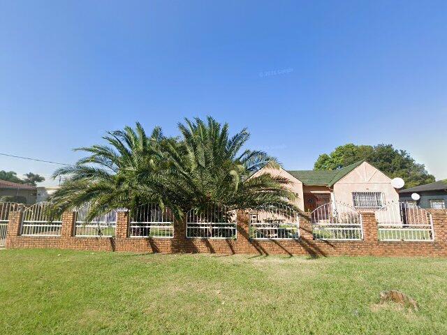 Erf 463 Delville Township, Registration Division I.R., Province Of Gauteng, Also Known As 8 Mons Road, Delville