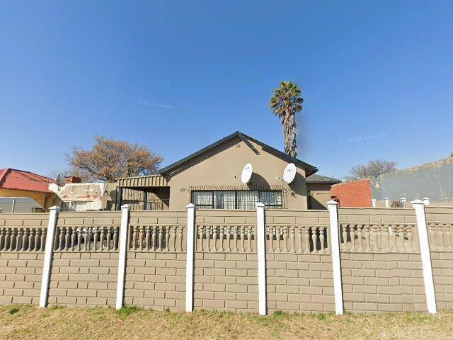 Erf 1130, South Hills Extension 1 Township, Registration Division I.R., Province Of Gauteng, Situated At 69 South Rand Road, South Hills, 2197