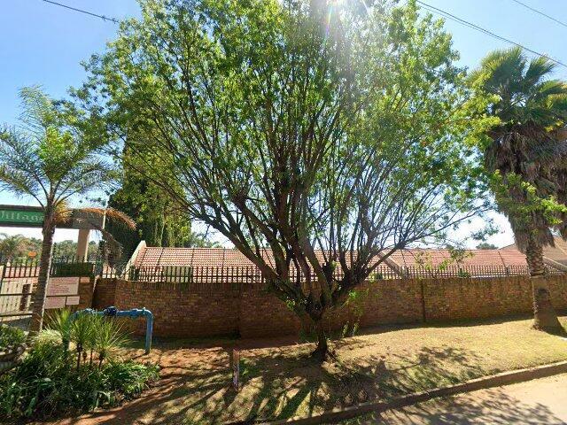 Section No. 10, Greenland Village, Erf 418 Glenmarais Township, Local Authority Ekurhuleni Metropolitan Municipality, Door 10 Greenland Village, 21 Beukes Road, Glen Marais, Kempton Park