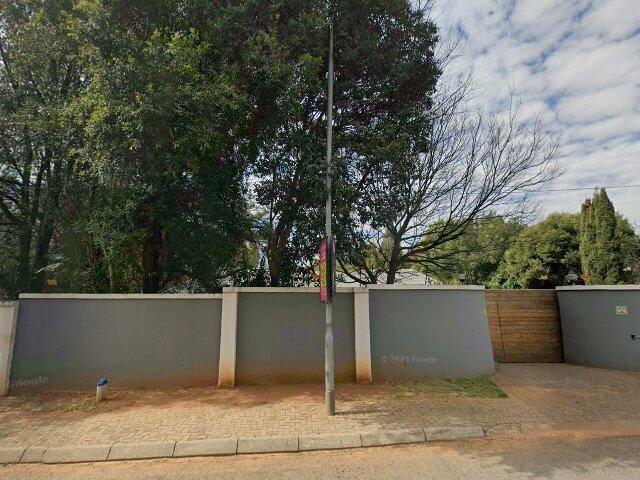 Erf 1250 Bedfordview Extension 262 Township, 52 Van Der Linde Road, Bedfordview, Germiston, Gauteng