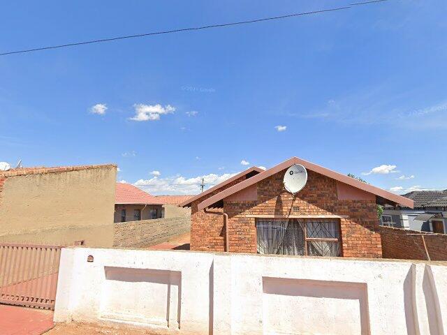 Erf 4224 Mohlakeng Extension 3 Township, Registration Number I.Q., Gauteng; 4224 Makhatha Crescent, Mohlakeng Ext 3, Randfontein