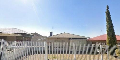 3 Room Residential House
