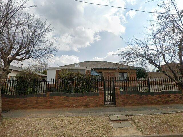Portion 1 Of Erf 507, Rosettenville Township, 7 Gloria Road, Rosettenville