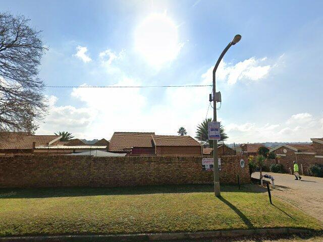 Unit 72 Florandia Park, 9 Cygnet Street / 6 Makou Street, Florida Lake, Roodepoort
