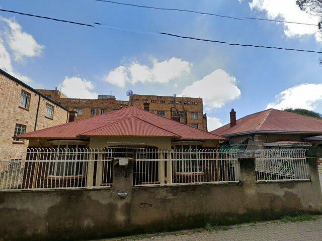 Section 53 (Door 212), Preston Place, 33 Alexander Street, Berea, Johannesburg