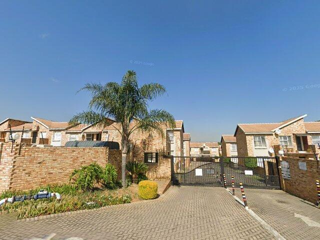 Section 118, Unit 118 Saffron Gardens, Setter Street, Honey Park Extension 21