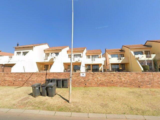 Section 34, Unit 34 Lake View, 65 John Masefield Drive, Mondeor Ext 5