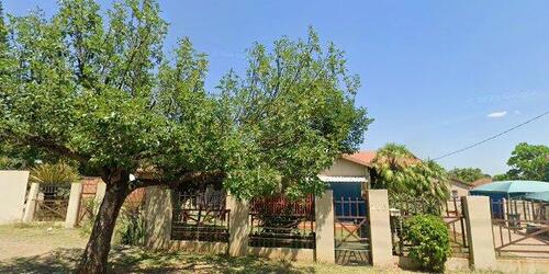 8 Bedroom Residential Property