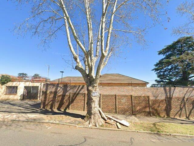 Erf 173, The Hill Township, 13 4th Avenue, The Hill, Johannesburg, Gauteng
