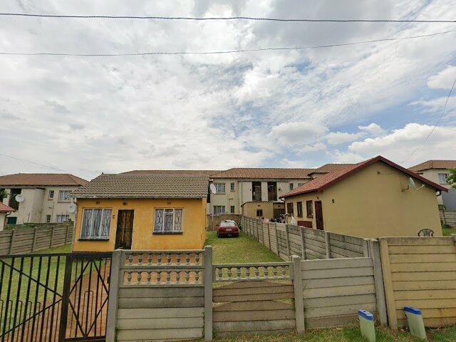 Unit 232 Graceland, 3 Sarel Hattingh Road, Elspark Extension 5, Germiston