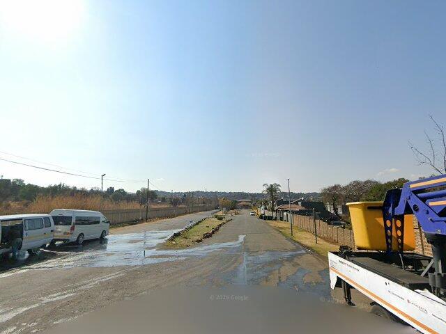 Unit 18 (Door 74), Cricklewood, Jordie Street, Mulbarton, Johannesburg