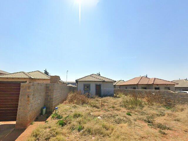 Erf 9168, 9168 Mount Emin Street, Clayville Ext 77, Gauteng
