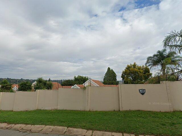 Unit 26, Ss Pinehurst Lodge, 1 Hogsback Road, Quellerina, Roodepoort, Gauteng