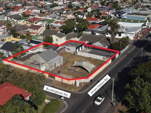 Cnr Buckingham & Imam Haron Road, Lansdowne, Cape Town