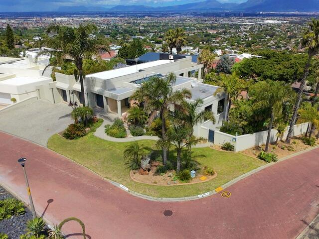 8 Aurea Close Plattekloof Parow