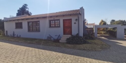 3 Bed 2 Bath Home In Carrowmore Park Halfway Gardens