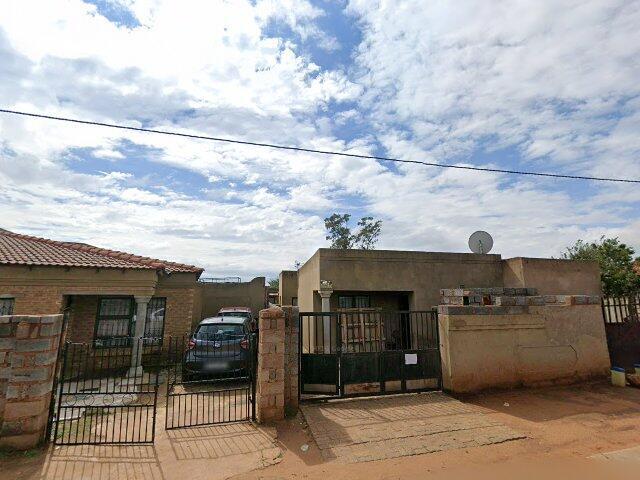 Erf 407, 407 Amandla Street, Rondebult Extension 2