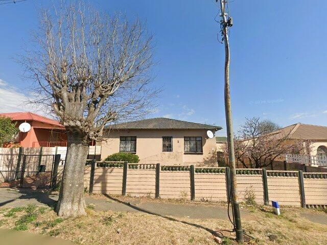 Erf 933 South Hills Extension 1 Township, 5 Loftes Street, Welfare Park, South Hills Extension 1, Johannesburg, Gauteng