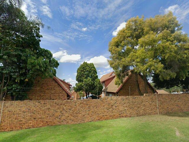 Section 46, Barcelona, Erf 818, Moreletapark Extension 2 Township, Unit 46 Barcelona, 698 Conan Street, Moreletapark, Pretoria
