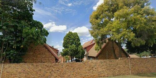Section 46, Barcelona, Erf 818, Moreletapark Extension 2 Township, Unit 46 Barcelona, 698 Conan Street, Moreletapark, Pretoria